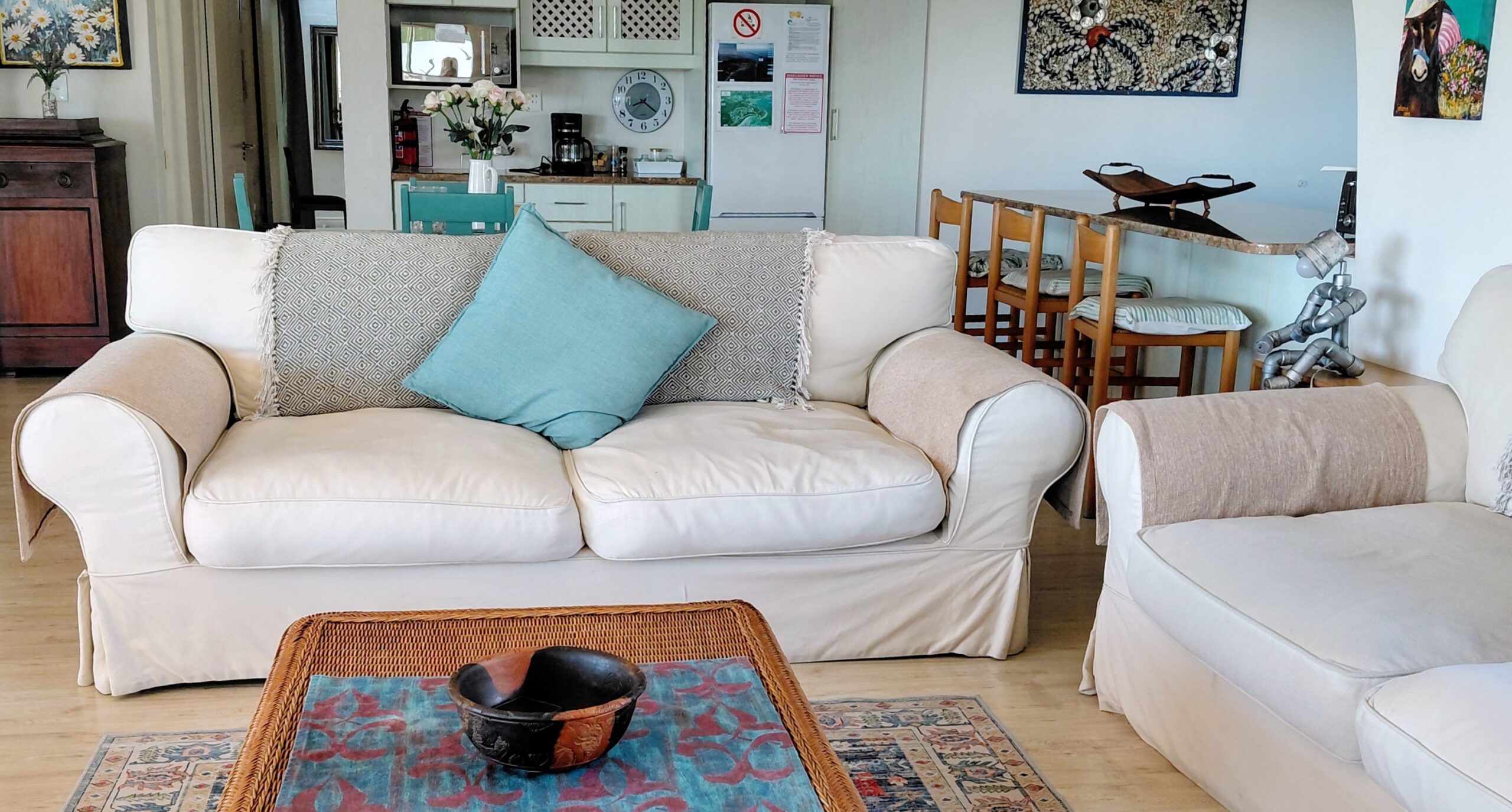 Comfotable lounge area